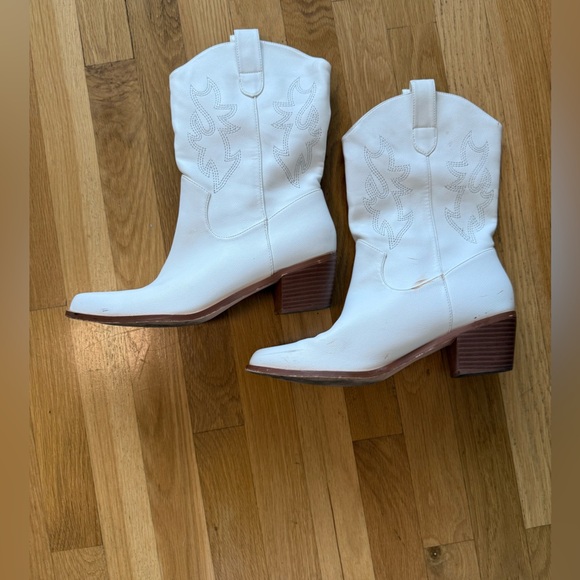 Women’s Sz 9.5 M White Leather Mid-Calf Western Cowgirl boots Pointed Toe - Picture 8 of 10